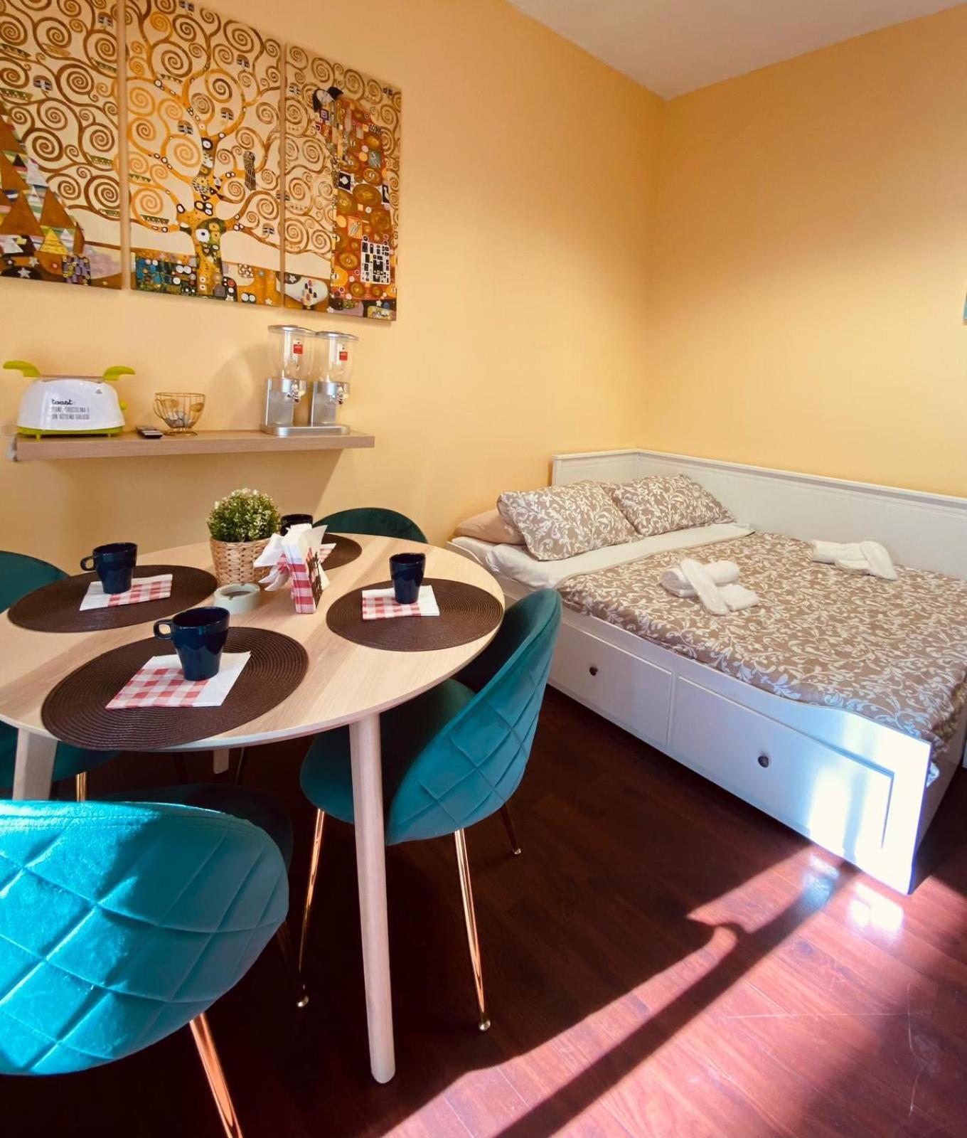 Dr House Luxury Apartment โรม ภายนอก รูปภาพ