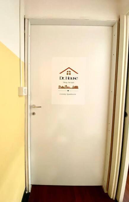 Dr House Luxury Apartment โรม ภายนอก รูปภาพ